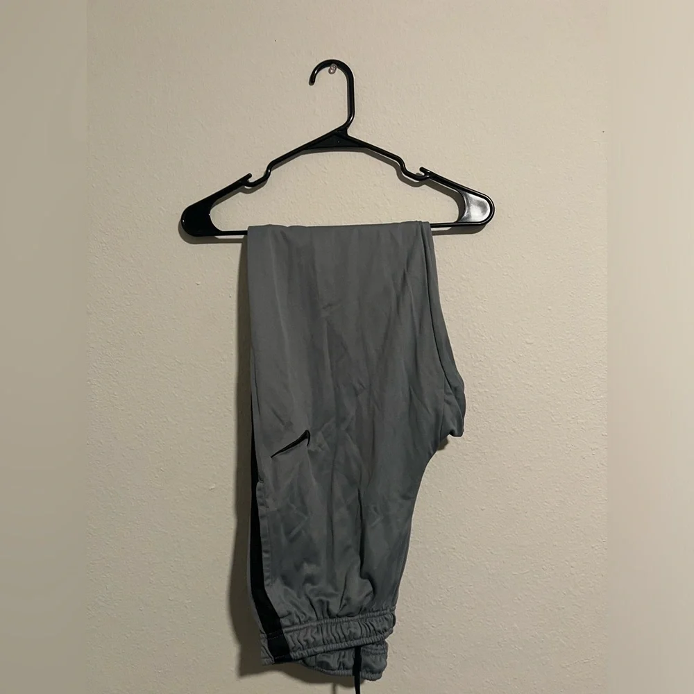 Men’s Nike sweatpants - Picture 1 of 2
